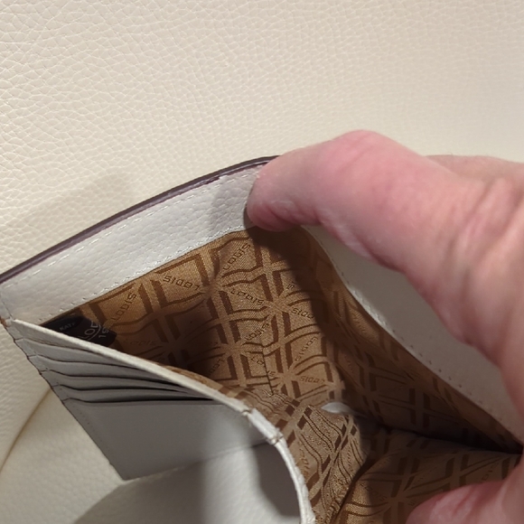 Lodis White Leather Wallet - Picture 6 of 10